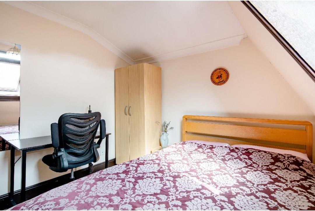 Double Room 2 Mins From Station Belvedere Bagian luar foto