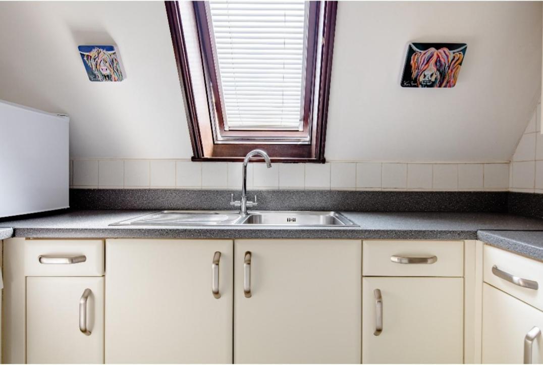 Double Room 2 Mins From Station Belvedere Bagian luar foto