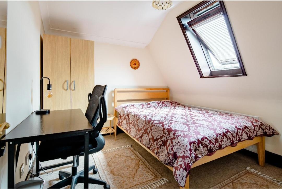 Double Room 2 Mins From Station Belvedere Bagian luar foto