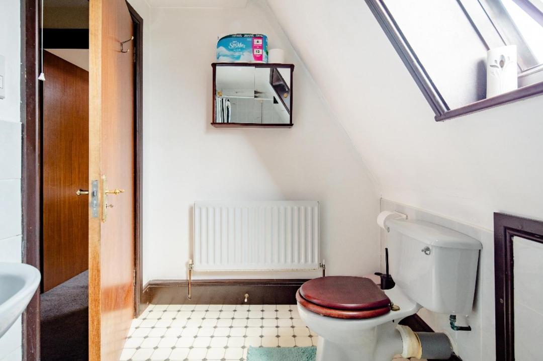 Double Room 2 Mins From Station Belvedere Bagian luar foto